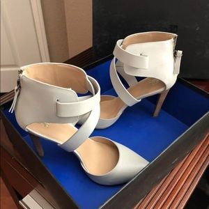 Joe’s “Pete” white dress pumps NIB size 7.5
